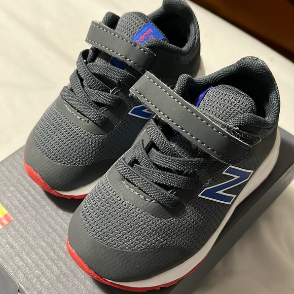 Brand new New Balance for 1-2 year old - Picture 1 of 7